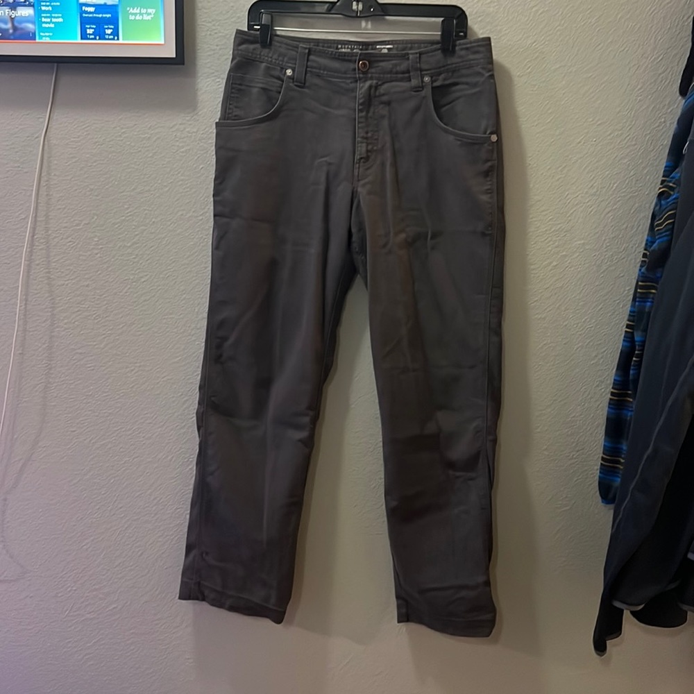 32x32 Mountain Hardwear pants
